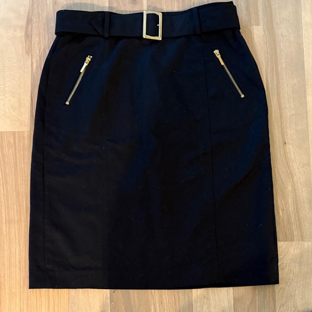 Lauren Ralph Lauren Navy Pencil Skirt with Gold Accents 98% cotton
